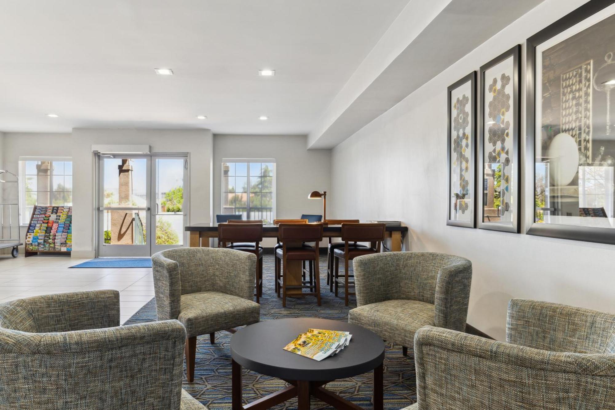 Holiday Inn Express & Suites Mountain View Silicon Valley By Ihg Eksteriør bilde