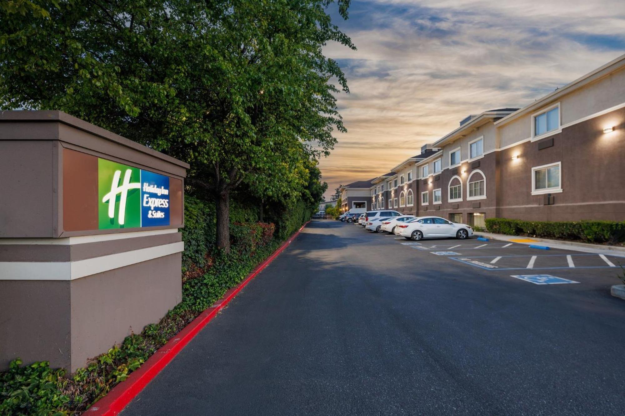 Holiday Inn Express & Suites Mountain View Silicon Valley By Ihg Eksteriør bilde