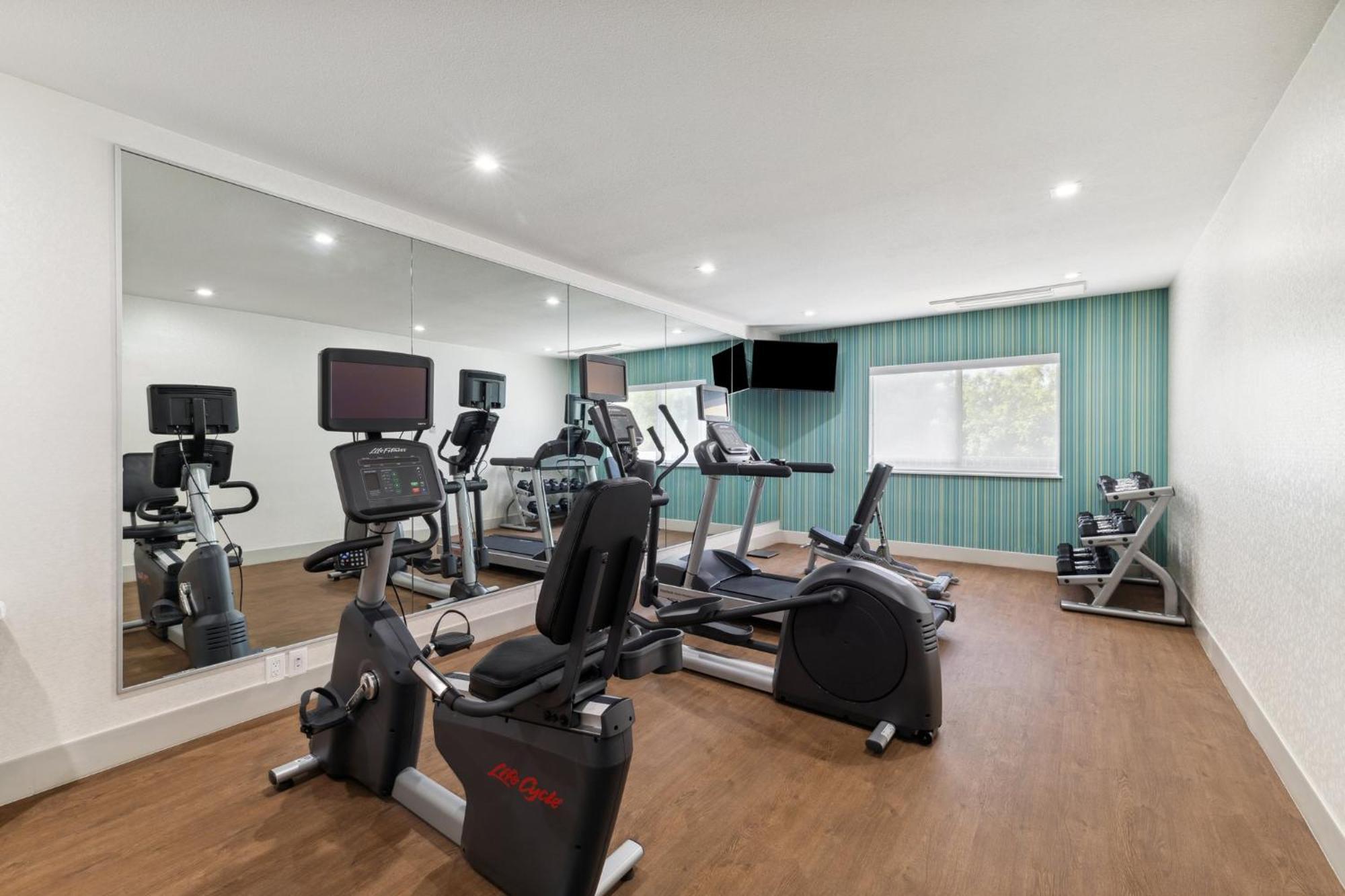 Holiday Inn Express & Suites Mountain View Silicon Valley By Ihg Eksteriør bilde